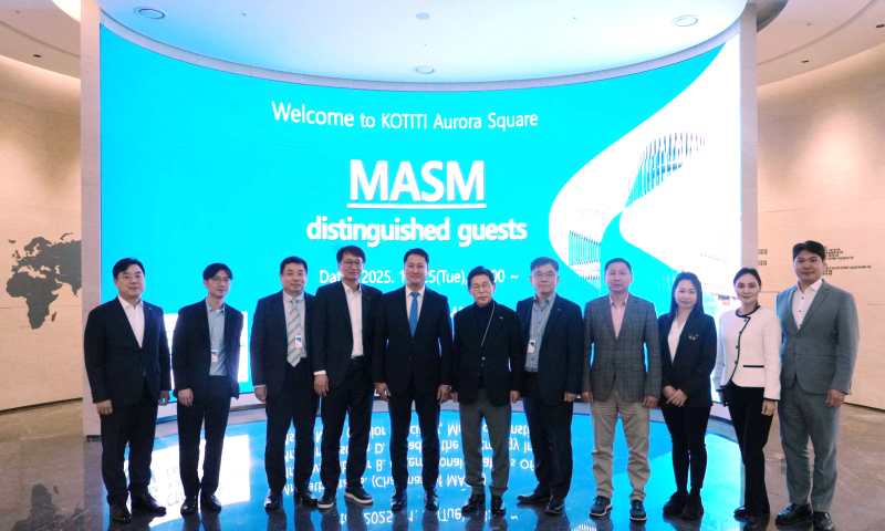 МОНГОЛ УЛС, БНСУ-ЫН “KOTITI” БАЙГУУЛЛАГАТАЙ ХАМТРАН ДОТООД ОРЧНЫ АГААРЫН ЧАНАРЫГ САЙЖРУУЛАХ ТӨСӨЛ ХЭРЭГЖҮҮЛНЭ
��Стандарт, хэмжил зүйн газрын дарга С.Батбаатар БНСУ-ын судалгаа, сорилт шинжилгээний нэр хүндтэй байгууллага болох “KOTITI”–ийн ерөнхийлөгч Сан Ран Литэй уулзаж, хоёр талын хамтын ажиллагааны чиглэл, цаашдын төлөвийг хэлэлцлээ.
��Уулзалтаар дотоод орчны агаарын чанарын дэд бүтцийг Монгол Улсад бүрдүүлэх, мөн агаар шүүх бүтээгдэхүүний туршилт, гэрчилгээжүүлэлт болон системийн хамтын ажиллагааг бэхжүүлэх, чадавхыг сайжруулах чиглэлээр хамтарсан төсөл хэрэгжүүлэхээр тохиролцов.
✅Энэхүү төсөл нь Монгол Улсад агаар шүүх болон дотоод орчны агаарын чанартай холбоотой бүтээгдэхүүний туршилт, үнэлгээ, стандарт, баталгаажуулалтын орчин үеийн тогтолцоог бүрдүүлэхэд томоохон түлхэц өгөх бөгөөд олон улсын жишигт нийцсэн лабораторийн чадавх, мэргэжилтэн бэлтгэх, байгууллагуудын хоорондын техникийн хамтын ажиллагааг өргөжүүлэх чухал ач холбогдолтой юм.